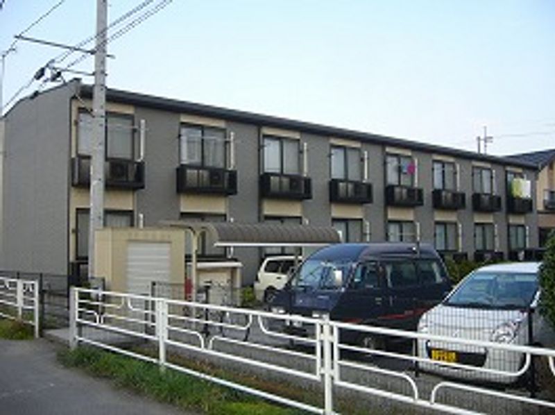レオパレスクレアトゥール 外観
