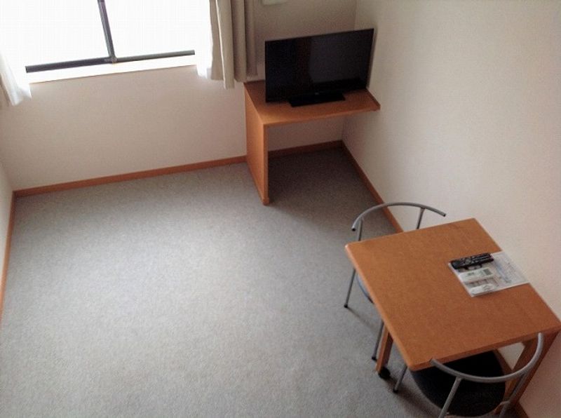 レオパレスヴィエント 居間