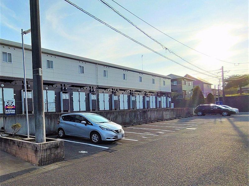 レオパレスＳＴＡＲＥＳ 駐車場