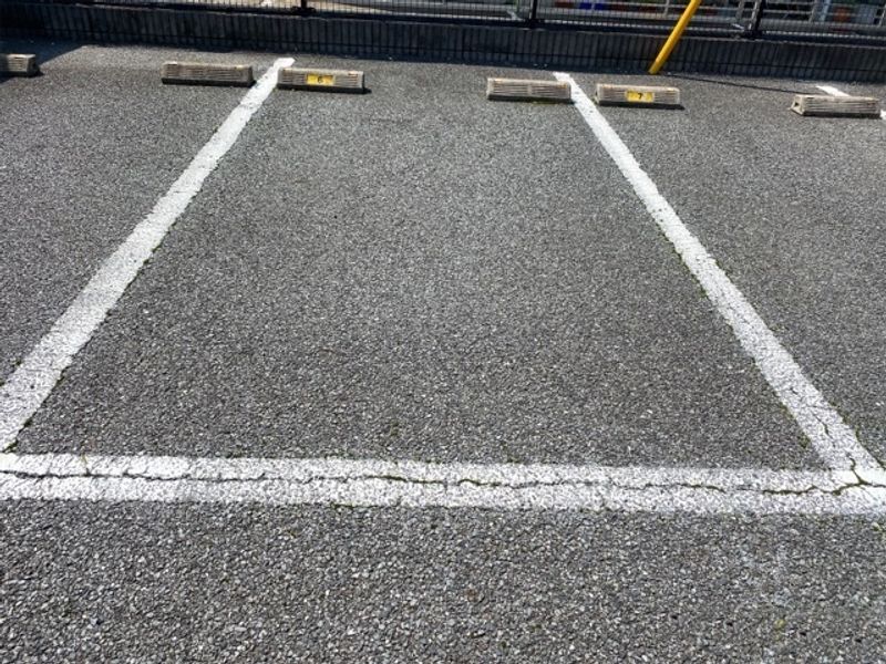 レオパレスコリーヌ 駐車場