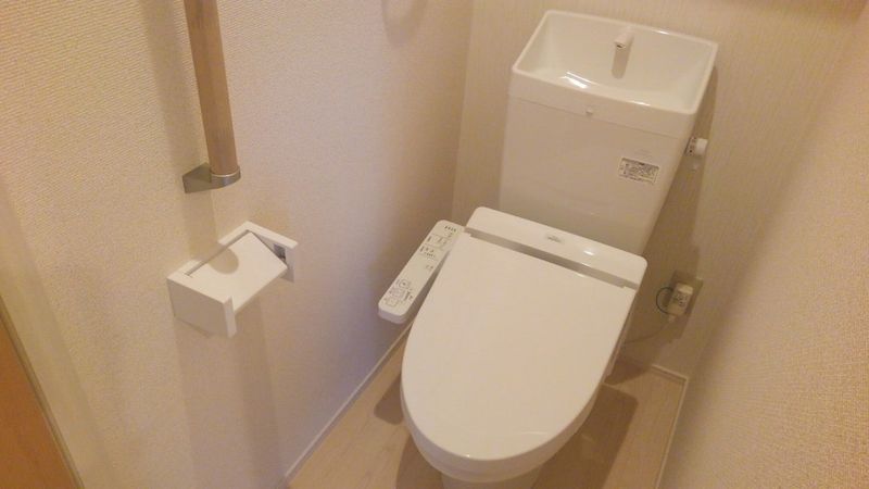 クレイノラ　カンパネラ トイレ