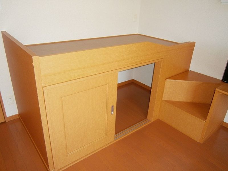 レオパレスプレミール 居間