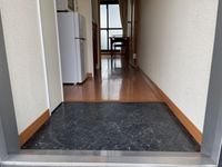 レオパレスセレッソ 玄関