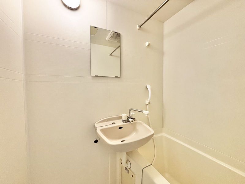 leopalace Cherry Village Bồn rửa mặt