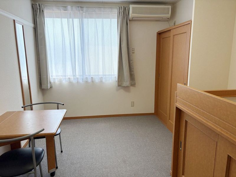 レオパレスエクレール 居間