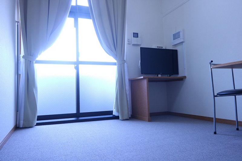 レオパレス新町グリーンパーク 居間