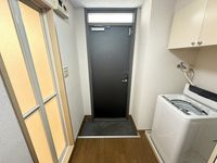 レオパレスリヴェール 玄関