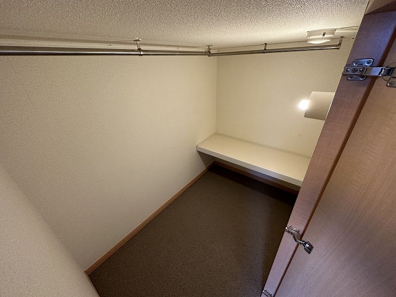 レオパレスｉハウス 収納