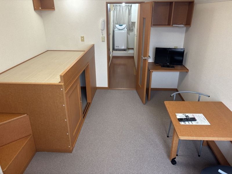 レオパレス宮代庭苑 居間