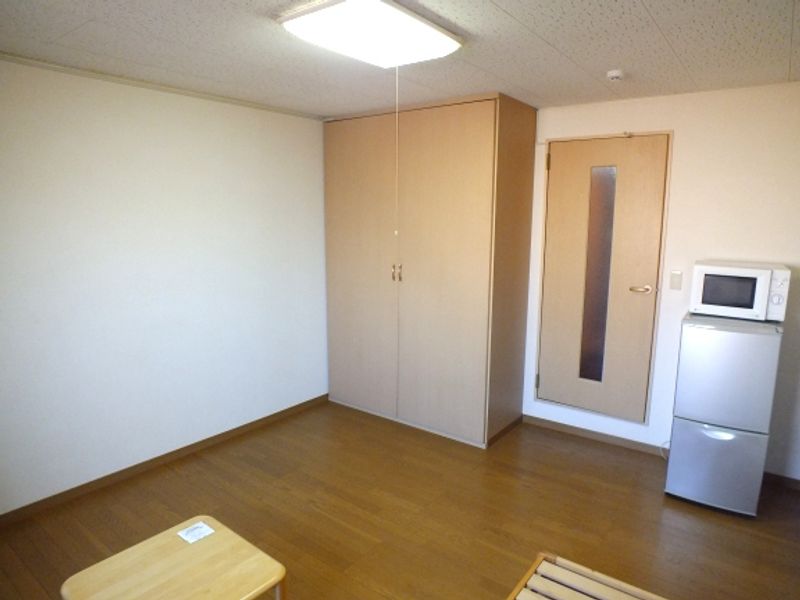 レオパレスサンライズ 居間