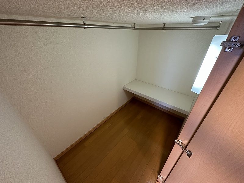 レオパレスヴィクトリア 収納