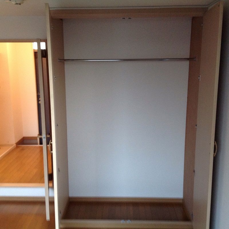 レオパレストーワⅢ 収納