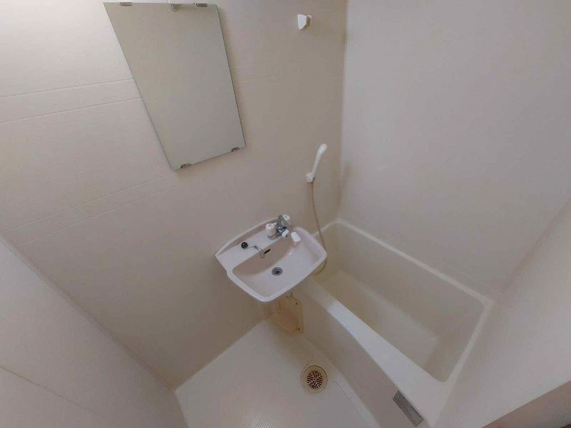 leopalace Chezmoi III Bathroom