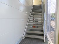 レオパレス中越 エントランス