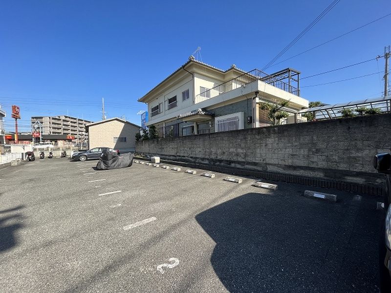 レオパレスエクセレント３号館 駐車場