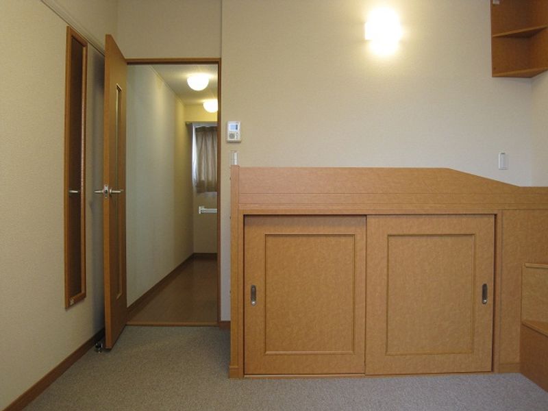 レオパレスエトランゼ 居間