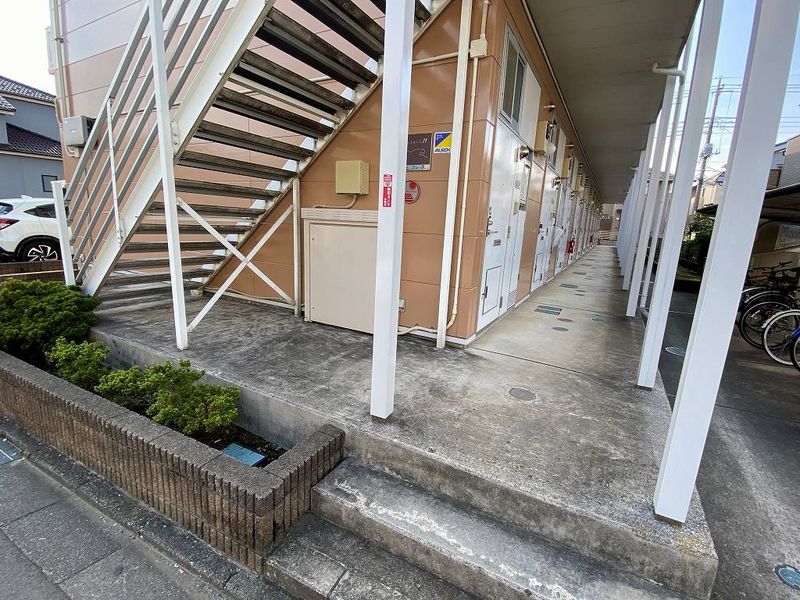 レオパレスコージー　プレース 共用部分