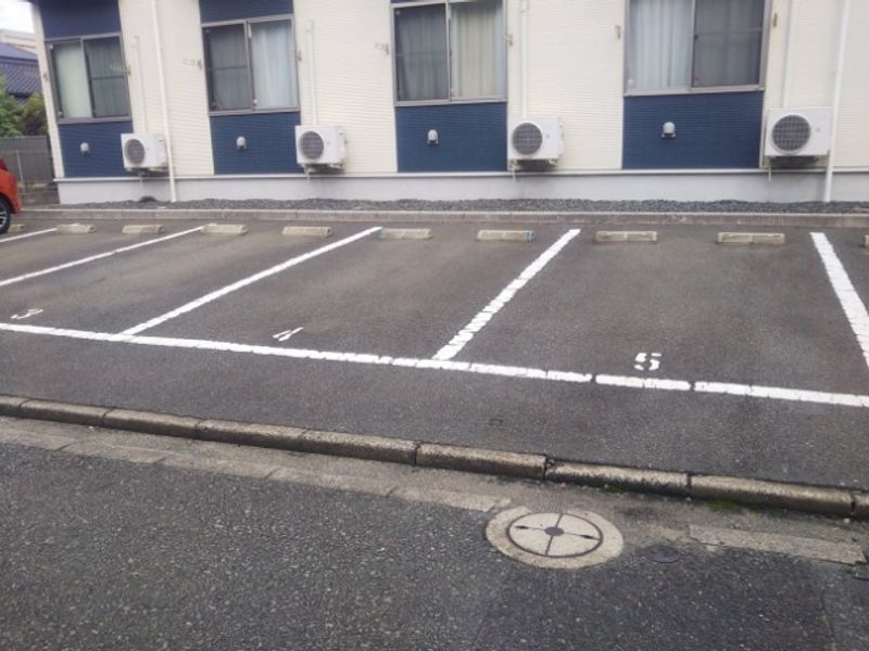 レオネクスト翔Ⅱ 駐車場