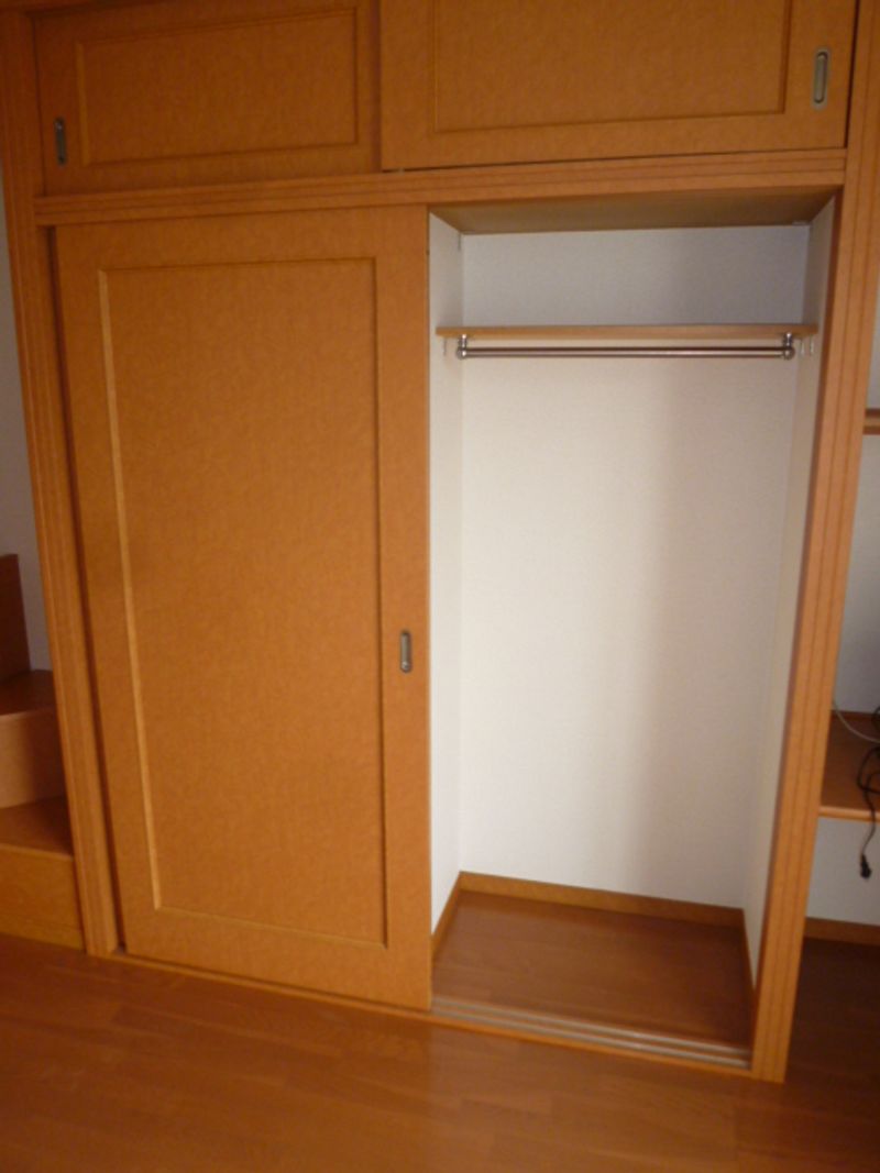 レオパレスドミール大和 収納