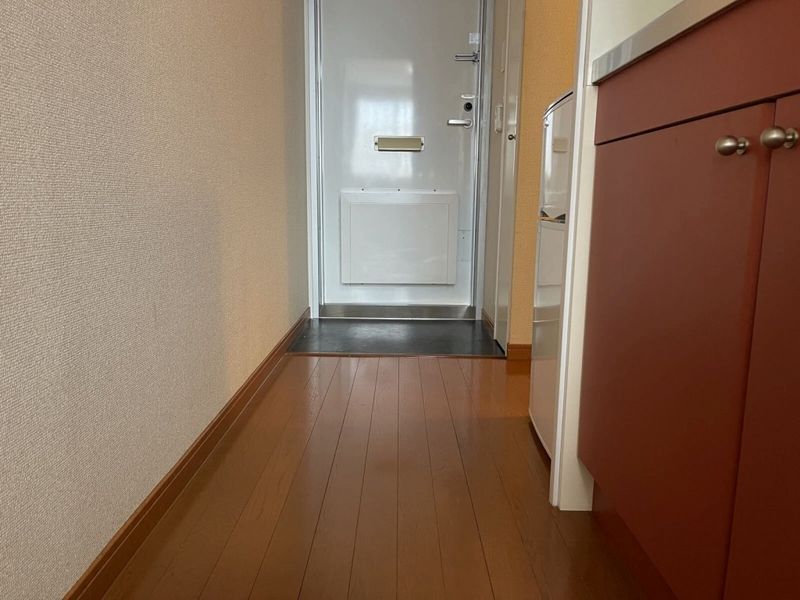 レオパレスセレッソ 玄関