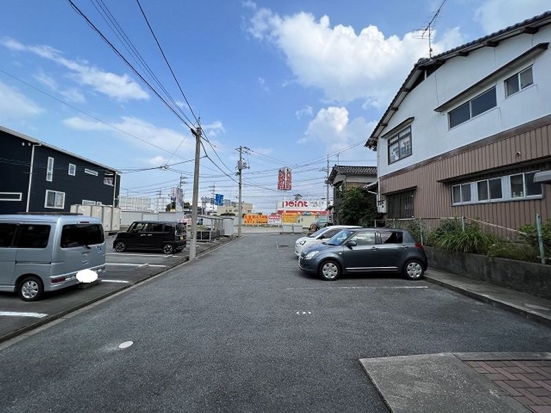 レオパレスＣｏｍｅｔｓ 駐車場