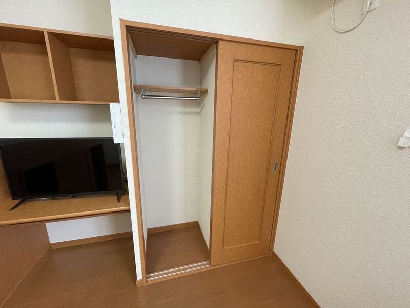 レオパレスミラフェリーチェ 収納
