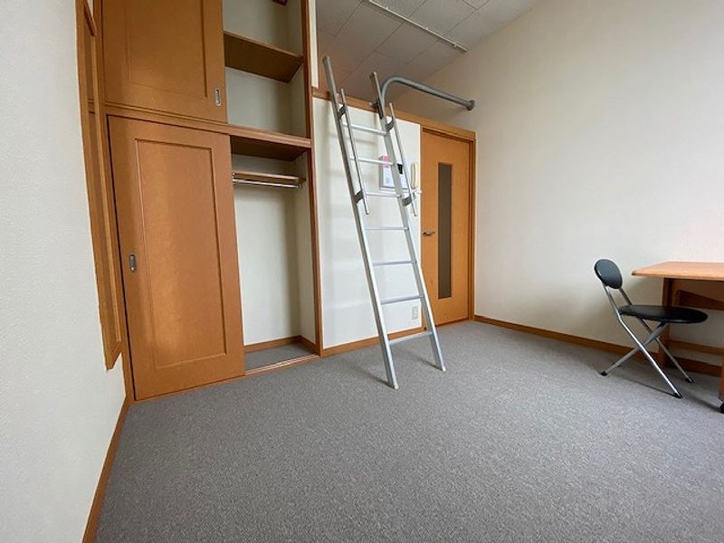 レオパレス堀越 居間