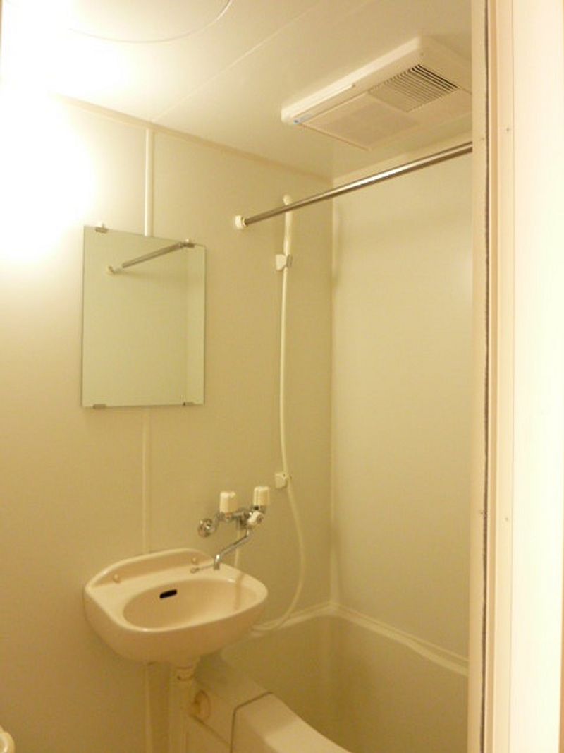 leopalace Nakamura Bathroom