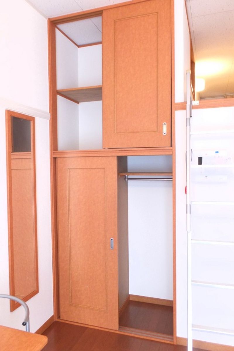 レオパレス柊 収納