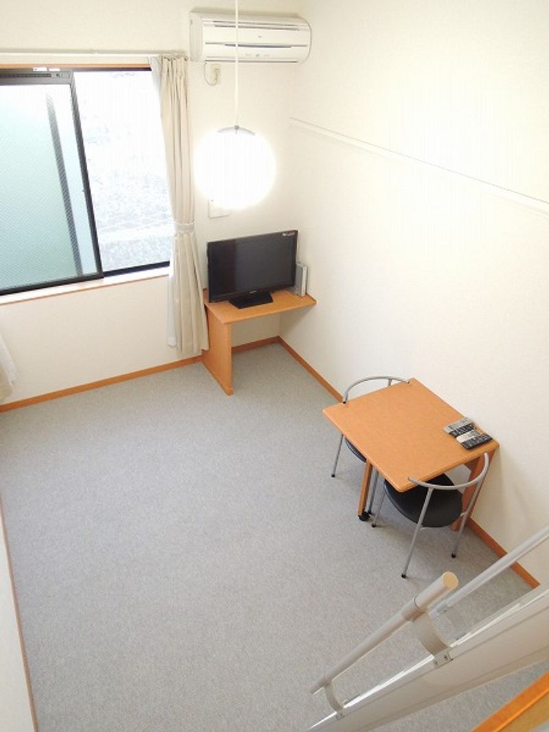 レオパレスグレース　Ｌｅｄａ 居間