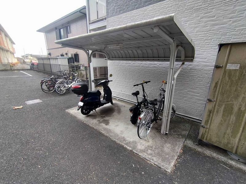 レオパレスカルム石川 共用部分