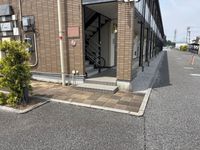 レオパレスおおどり エントランス
