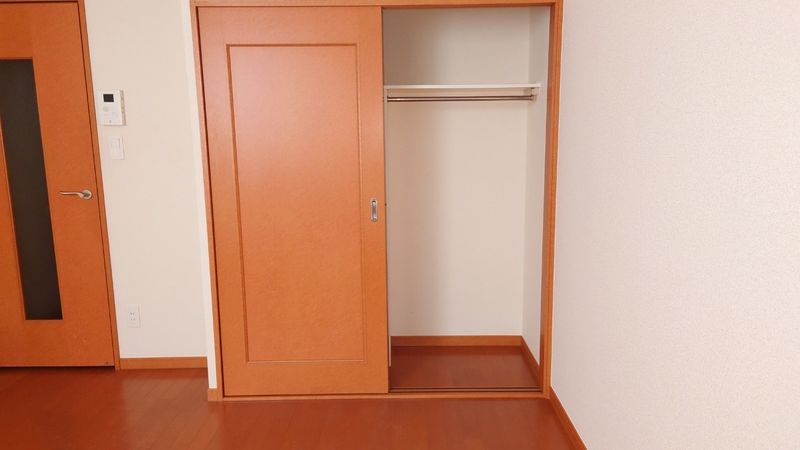 レオパレスアグリコルトゥーラ 収納
