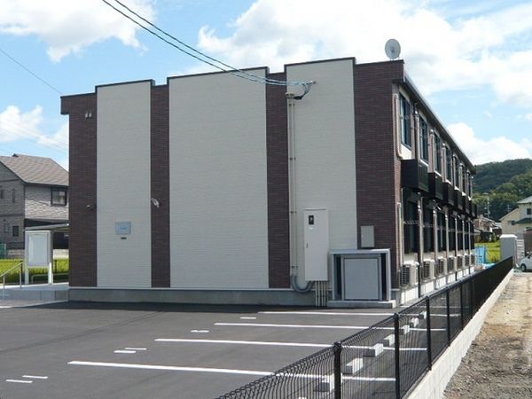 レオネクストハナオカ 外観
