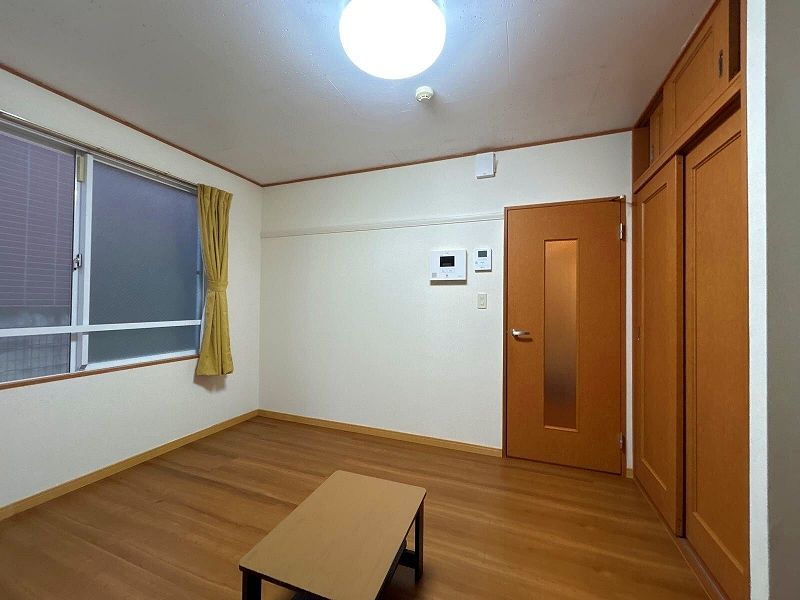 レオパレス池袋ウエスト 居間