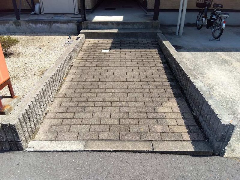 レオパレスハートフル エントランス