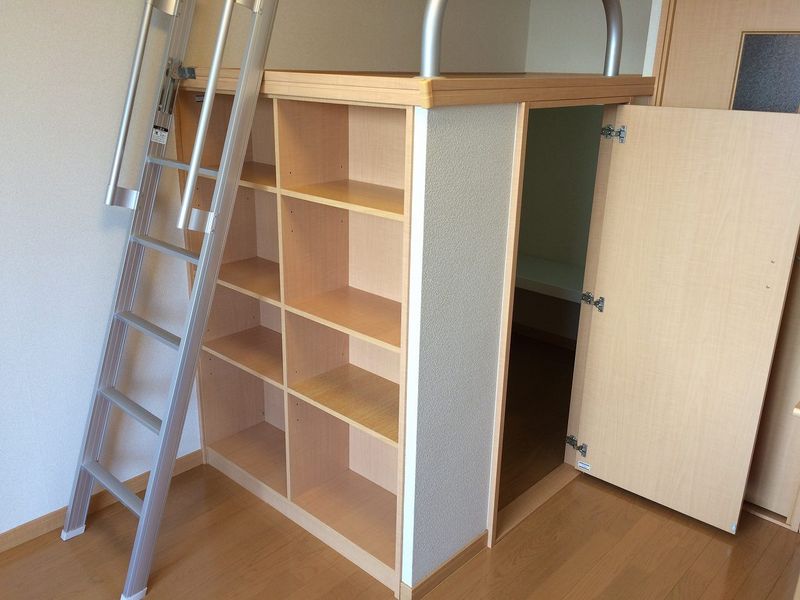 レオパレス八右衛門 収納