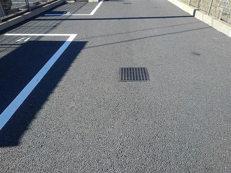 クレイノイズミ 駐車場