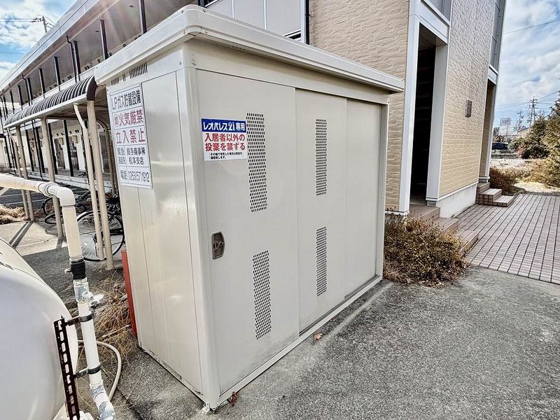 レオパレス緑嶺 undefined