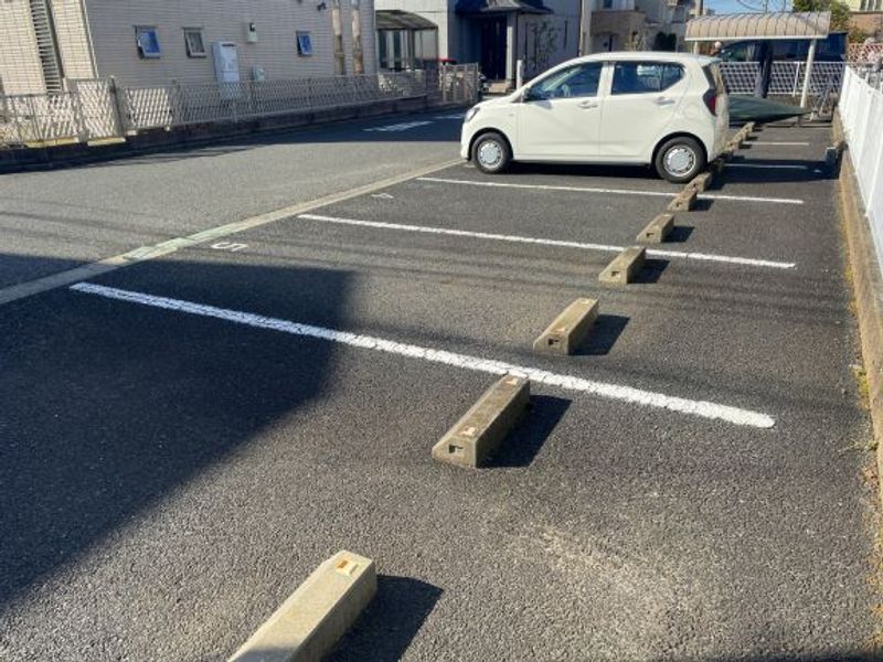 レオパレスおゆみ野Ａ棟 駐車場