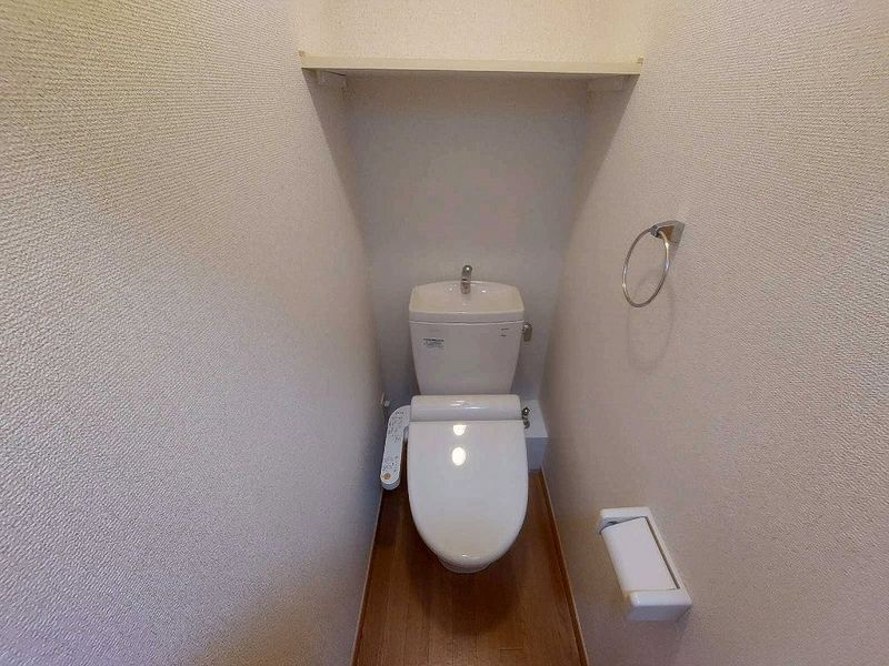 レオパレスゼルコヴァ トイレ