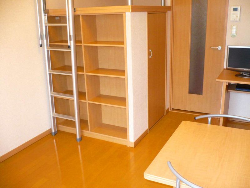 レオパレスキルシュバウム 居間