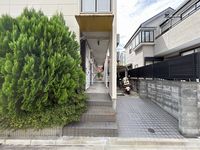 レオパレスグラティテュード エントランス