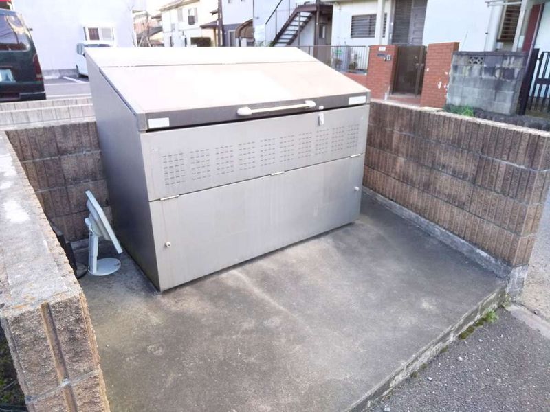 レオパレスラップウィング 共用部分