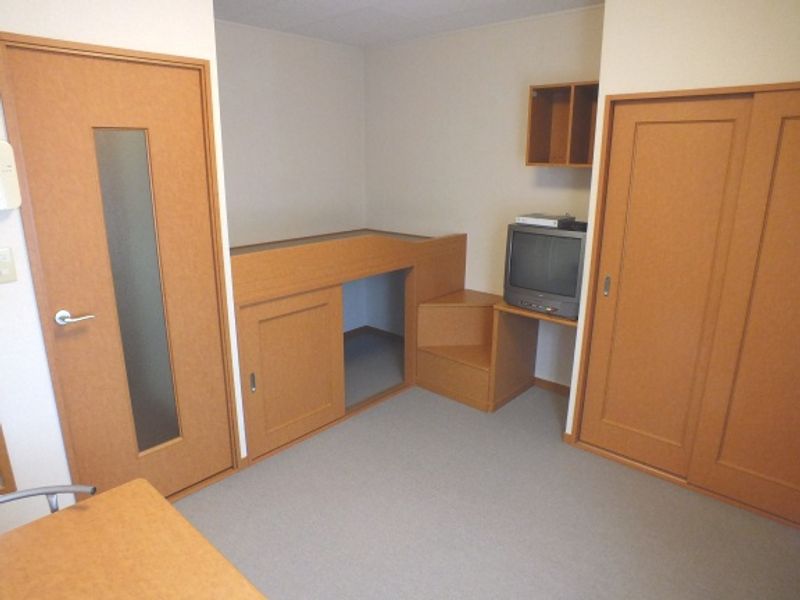 レオパレスメゾン　ローリエ 居間