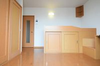 レオパレスＦｌａｔ新栄 居間