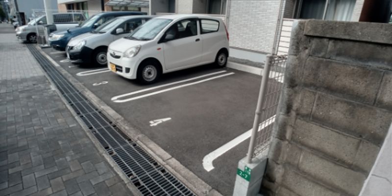 クレイノ猪の坂 駐車場