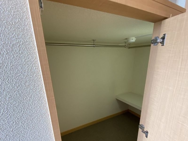 レオパレスＲａｄｉａｎｔ時宗 収納