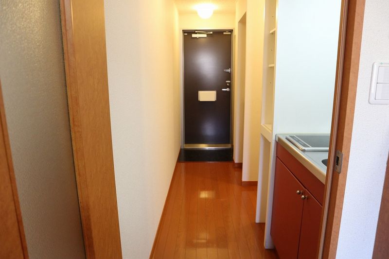 レオパレスフォンテⅡ 玄関