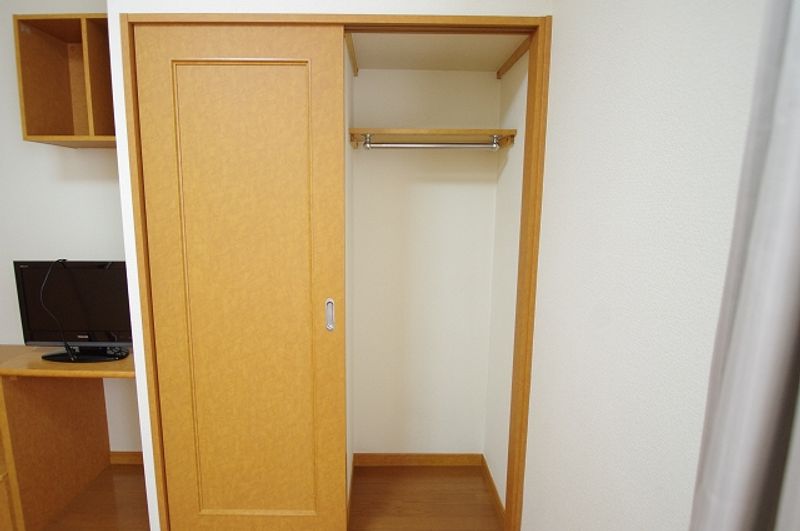 レオパレス東岸和田 収納